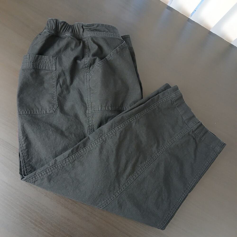 Chico's Black Capri Pants 2.5 Regular (L/14) stretch waist pockets - Picture 13 of 13